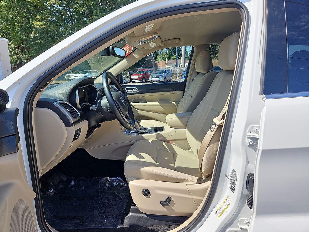 used 2022 Jeep Grand Cherokee car, priced at $26,385
