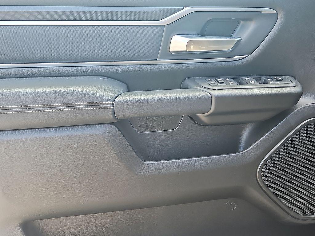 new 2025 Ram 1500 car, priced at $46,477