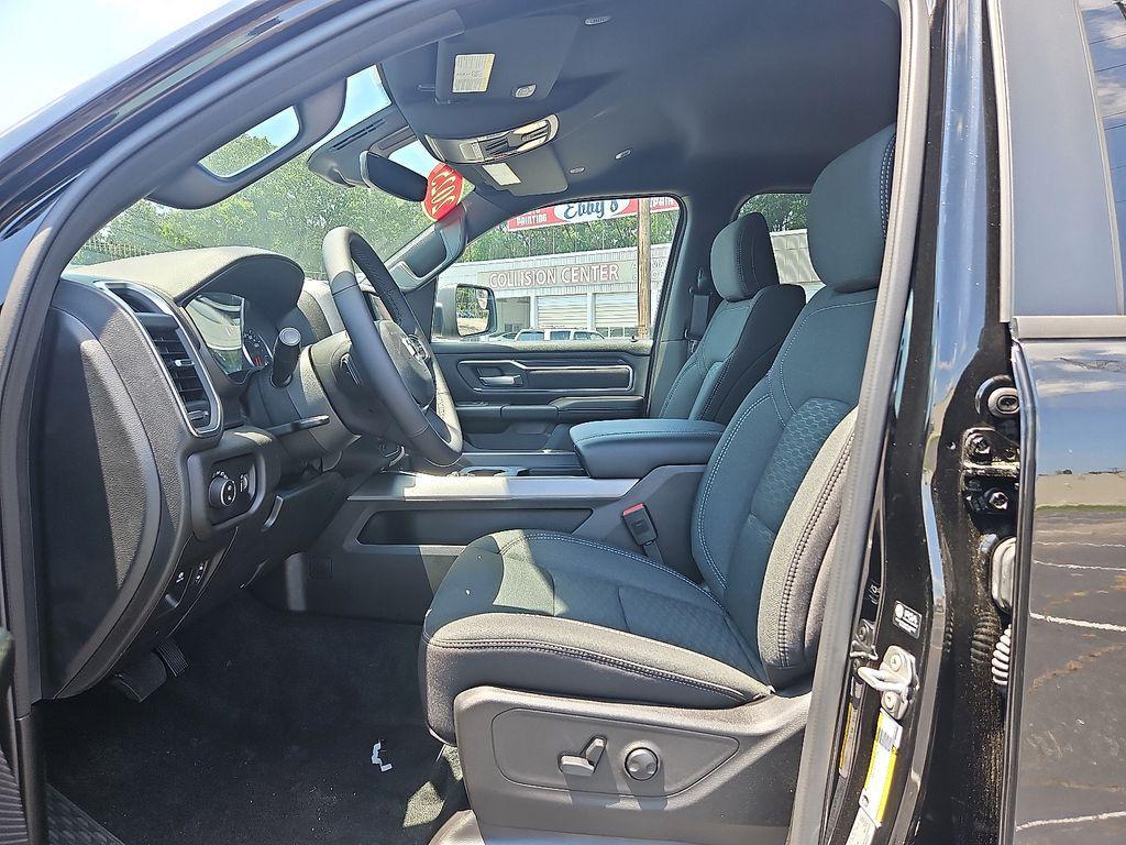 new 2025 Ram 1500 car, priced at $46,477
