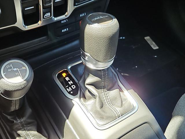 new 2025 Jeep Gladiator car, priced at $42,596