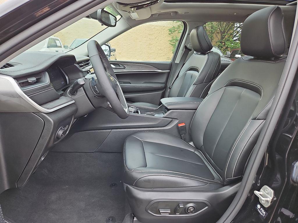 new 2023 Jeep Grand Cherokee L car, priced at $34,642
