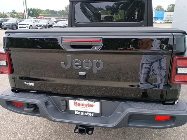 new 2024 Jeep Gladiator car, priced at $47,198