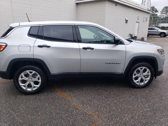 new 2024 Jeep Compass car, priced at $25,090