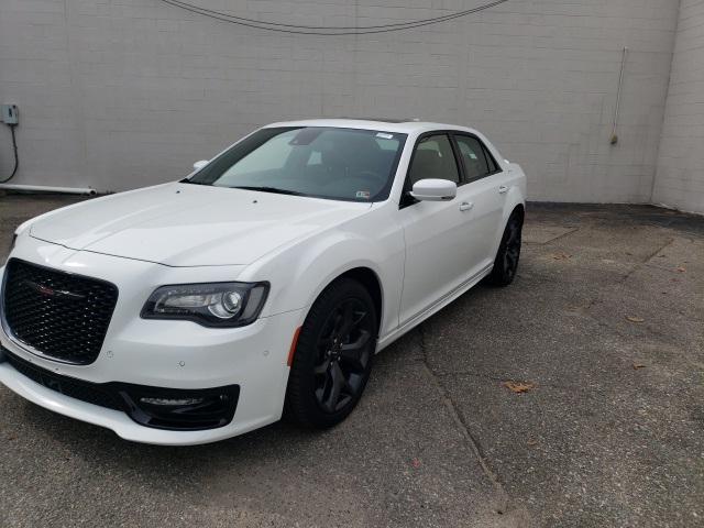 new 2023 Chrysler 300 car, priced at $45,999