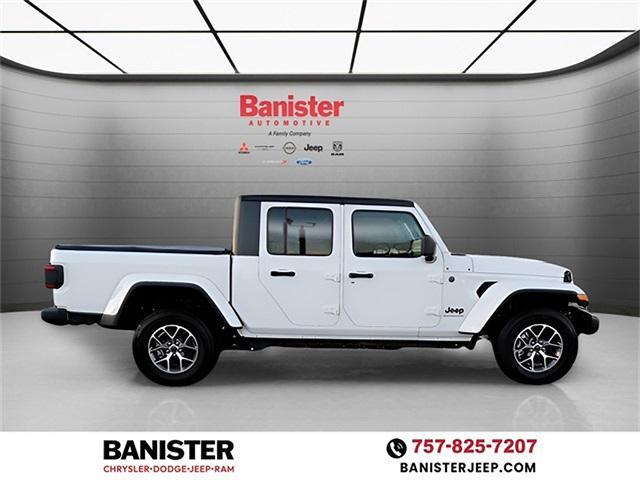 new 2024 Jeep Gladiator car, priced at $55,915