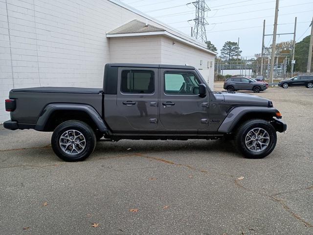 new 2024 Jeep Gladiator car, priced at $47,284