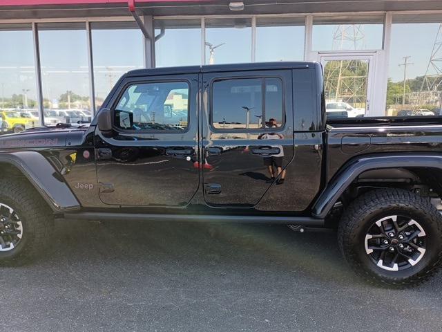 new 2024 Jeep Gladiator car, priced at $50,874