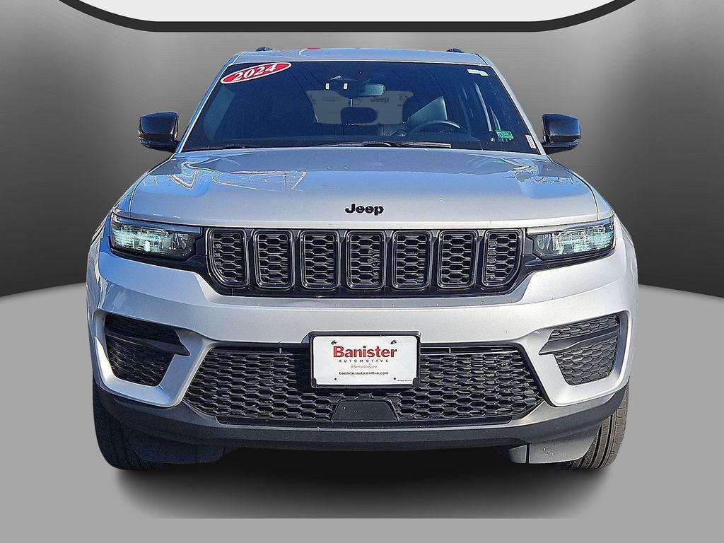 used 2024 Jeep Grand Cherokee car, priced at $29,300