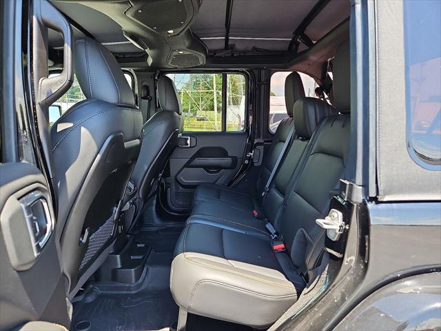 new 2025 Jeep Wrangler car, priced at $46,038