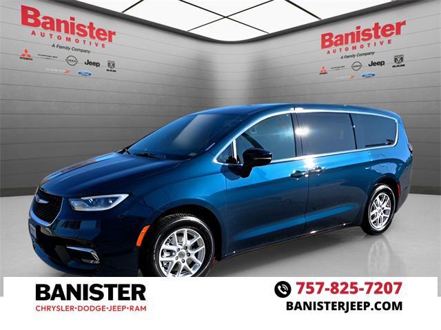 new 2025 Chrysler Pacifica car, priced at $42,920