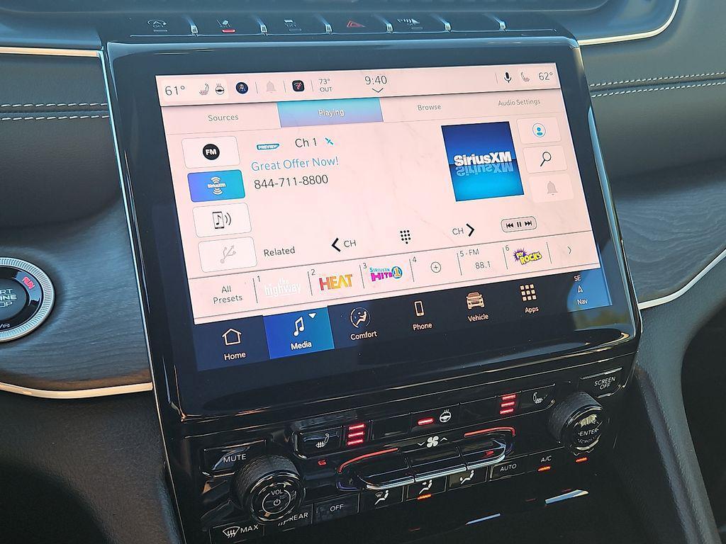 new 2025 Jeep Grand Cherokee car, priced at $40,199