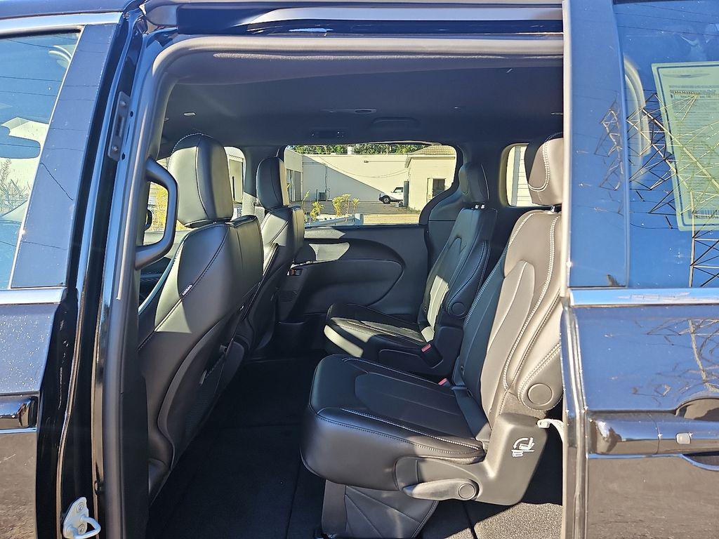 new 2026 Chrysler Pacifica car, priced at $41,527