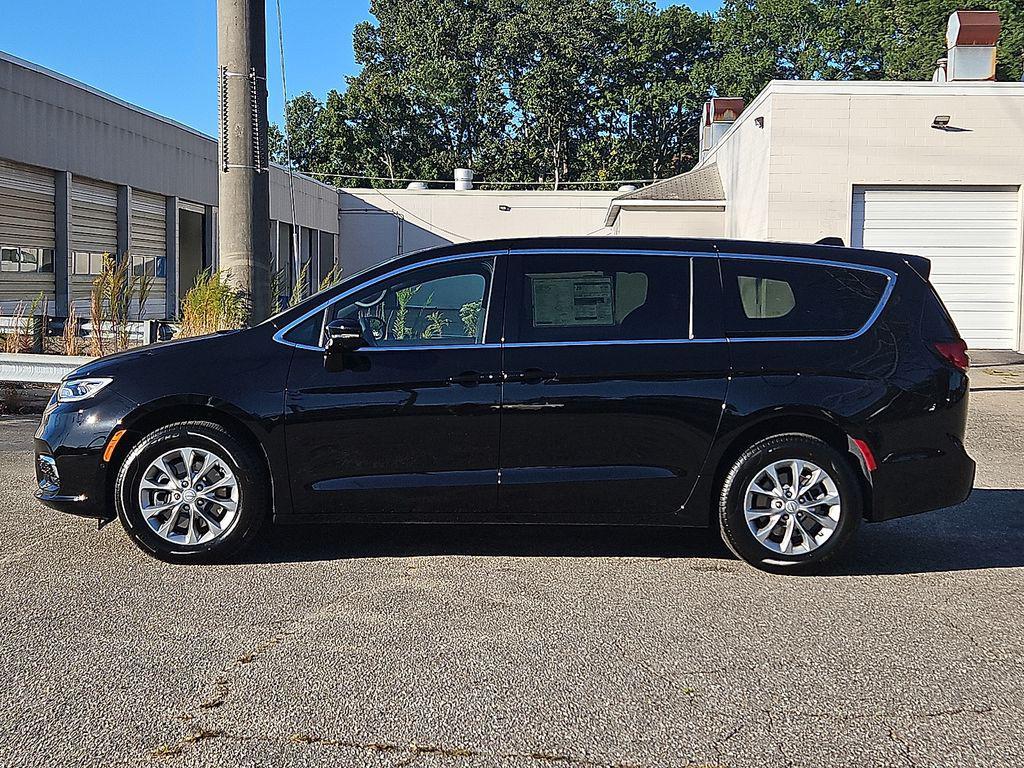 new 2026 Chrysler Pacifica car, priced at $41,527