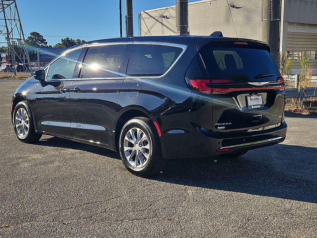 new 2026 Chrysler Pacifica car, priced at $41,527