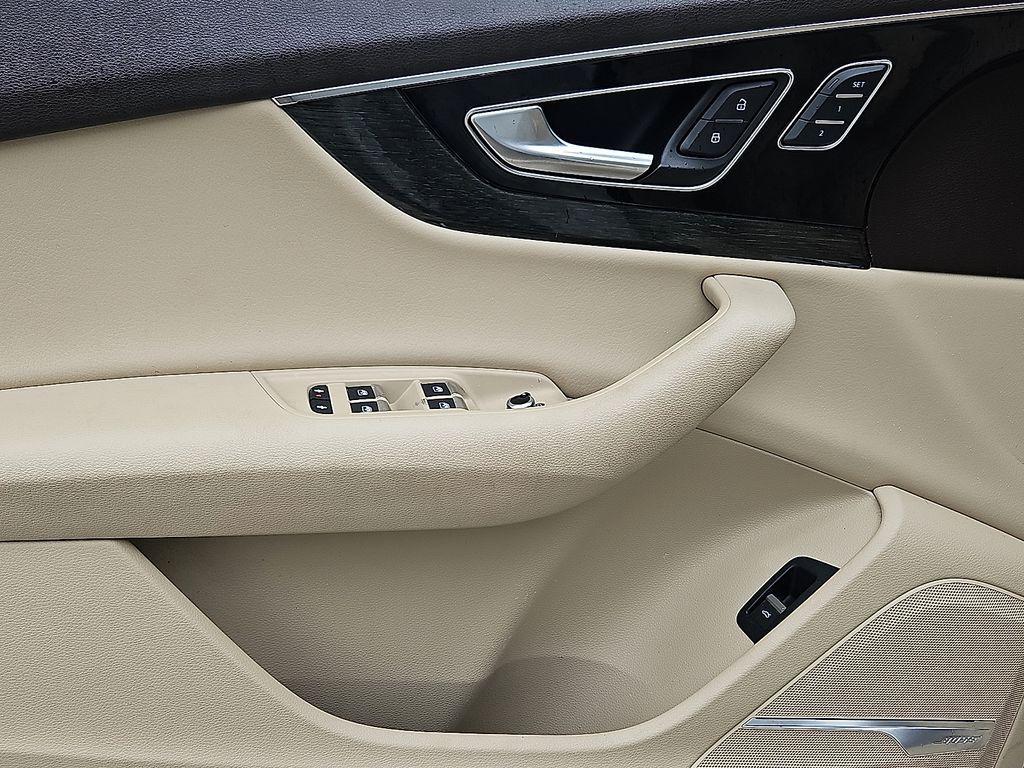 used 2019 Audi Q7 car, priced at $21,329