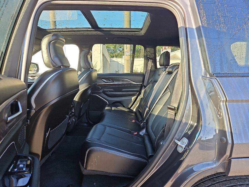 used 2022 Jeep Grand Cherokee car, priced at $37,890