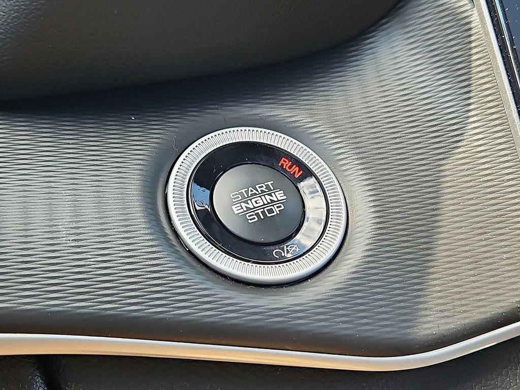new 2025 Jeep Grand Cherokee L car, priced at $33,934