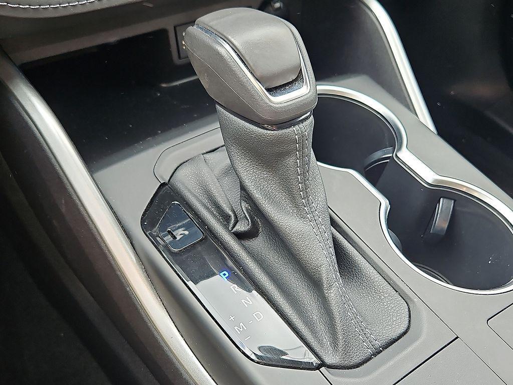 used 2023 Toyota Highlander car, priced at $33,438
