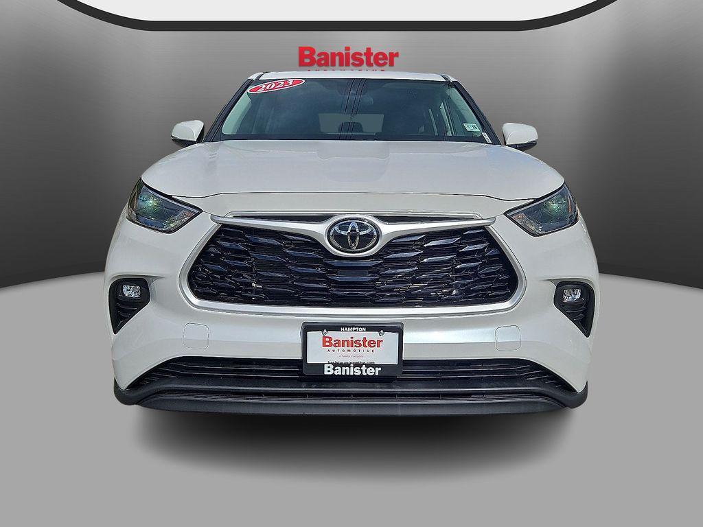used 2023 Toyota Highlander car, priced at $33,438