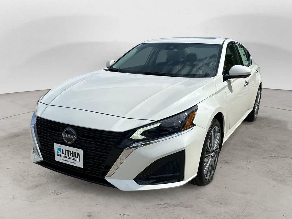 new 2025 Nissan Altima car, priced at $35,259