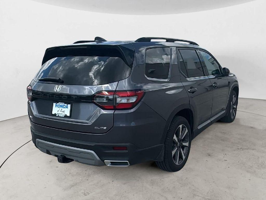 used 2024 Honda Pilot car, priced at $47,999