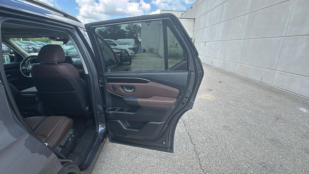 used 2024 Honda Pilot car, priced at $47,999