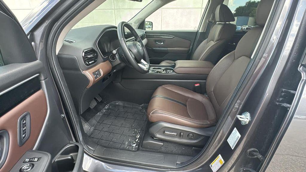 used 2024 Honda Pilot car, priced at $47,999