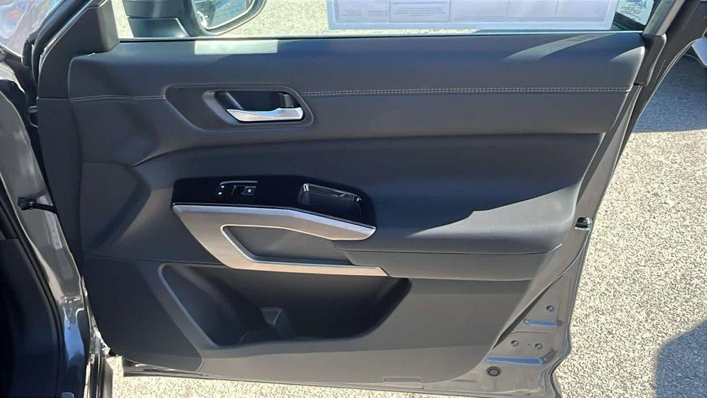 new 2025 Nissan Pathfinder car, priced at $50,346