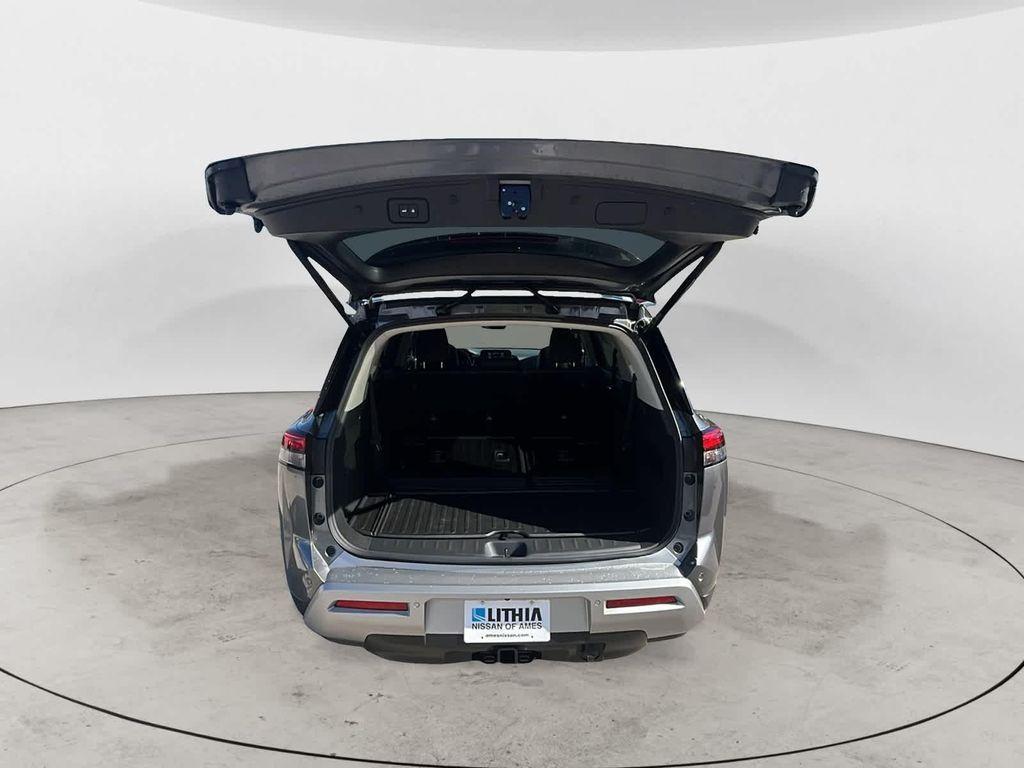 new 2025 Nissan Pathfinder car, priced at $50,346