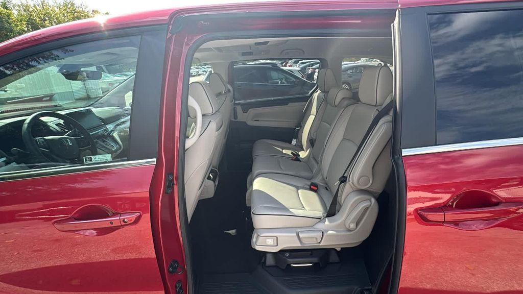 new 2026 Honda Odyssey car, priced at $49,445