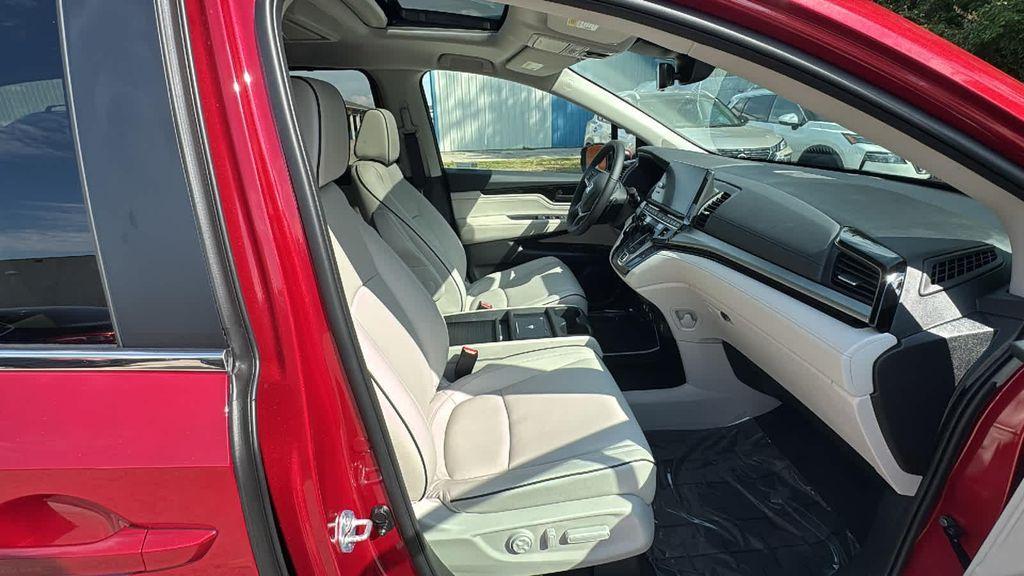 new 2026 Honda Odyssey car, priced at $49,445