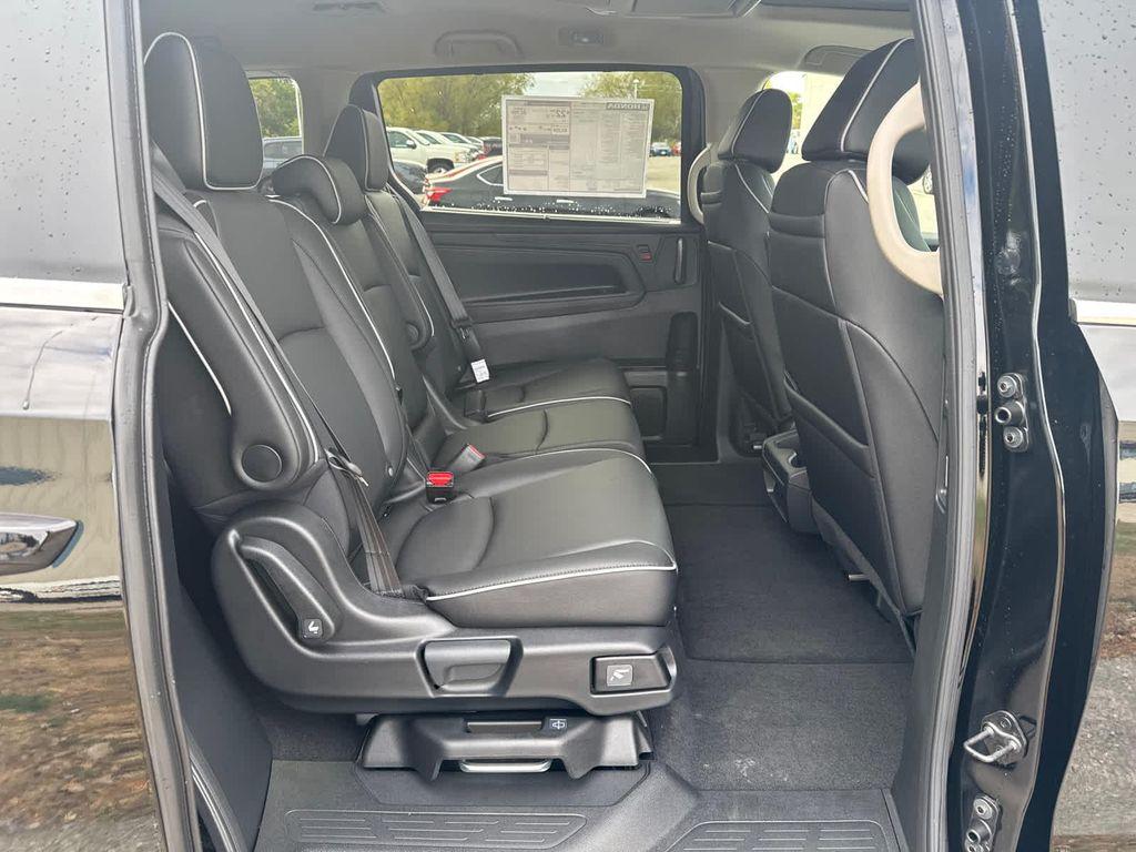 new 2026 Honda Odyssey car, priced at $48,990