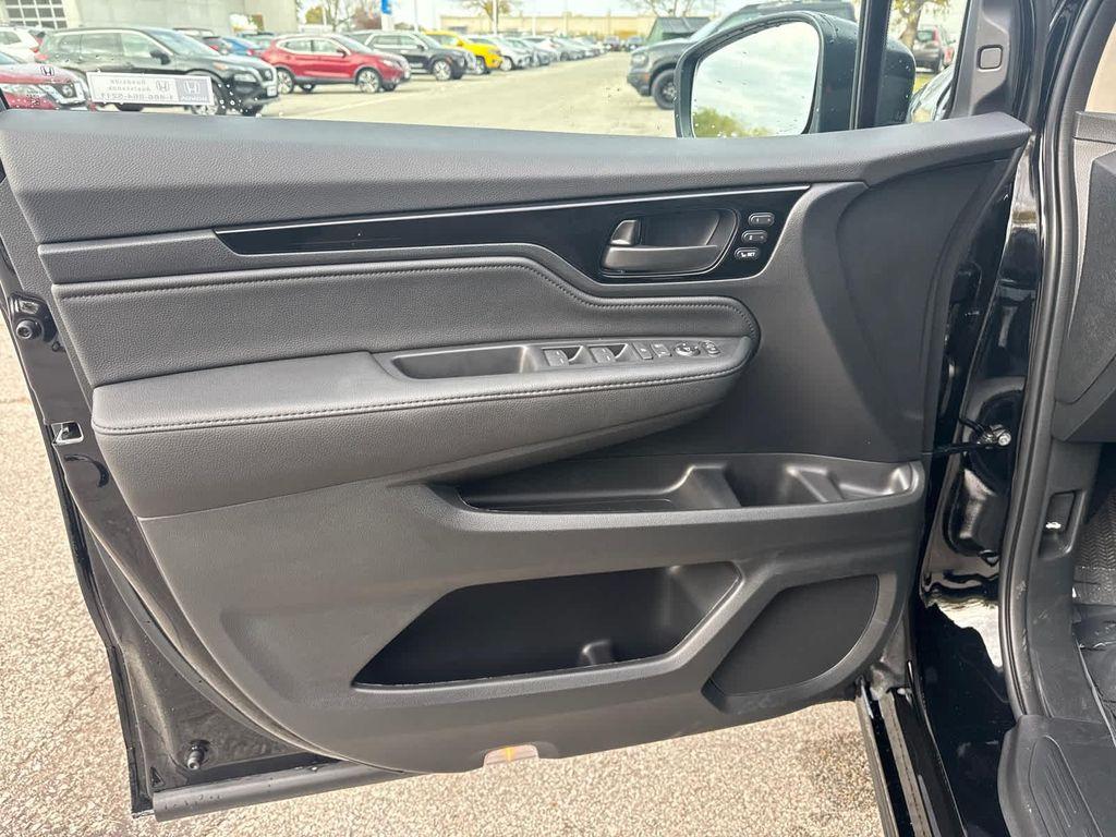 new 2026 Honda Odyssey car, priced at $48,990