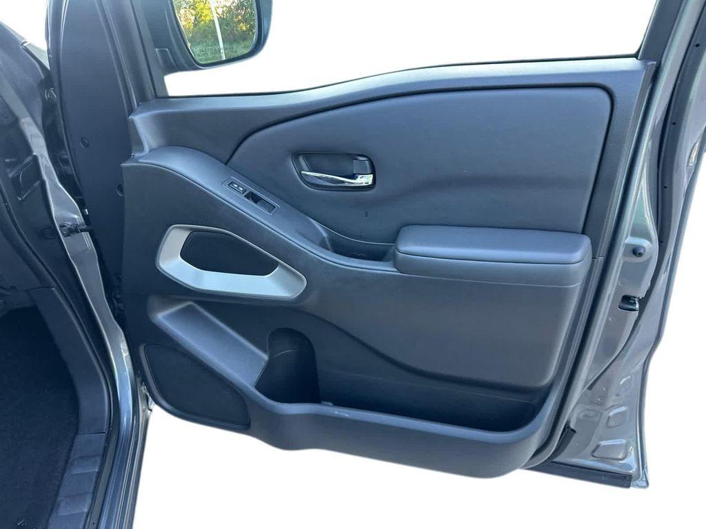 used 2022 Nissan Frontier car