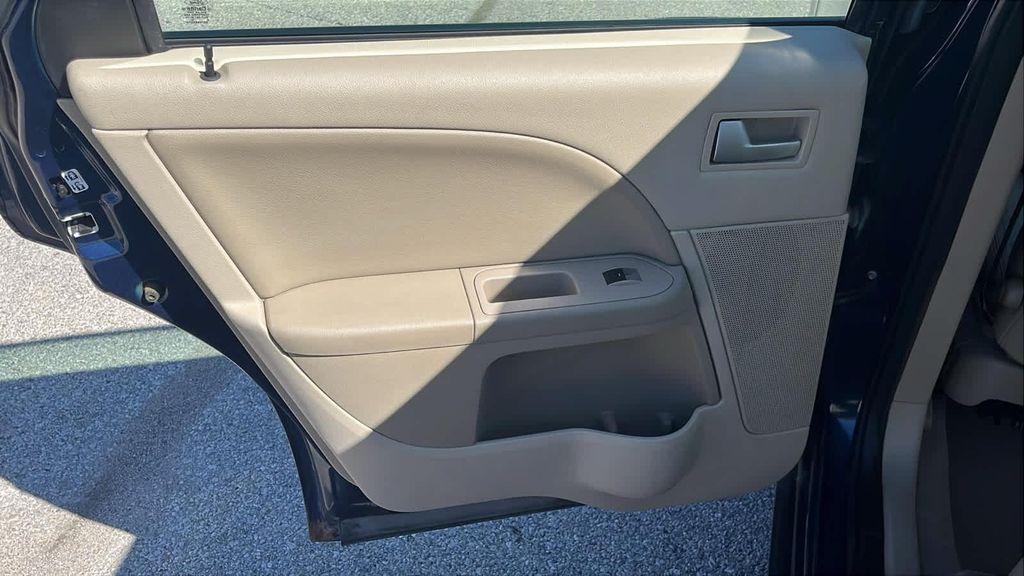 used 2007 Ford Five Hundred car, priced at $4,999