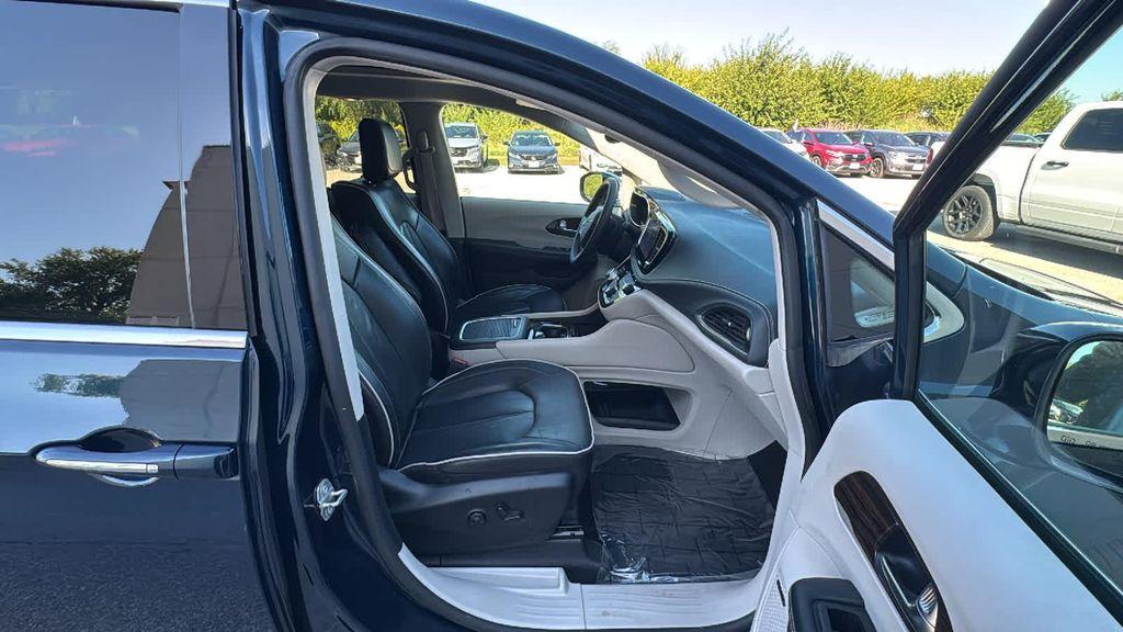 used 2022 Chrysler Pacifica car, priced at $29,999