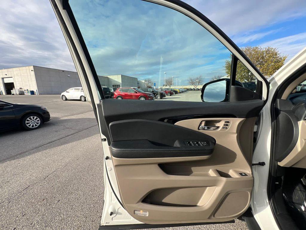 used 2019 Honda Ridgeline car, priced at $27,999