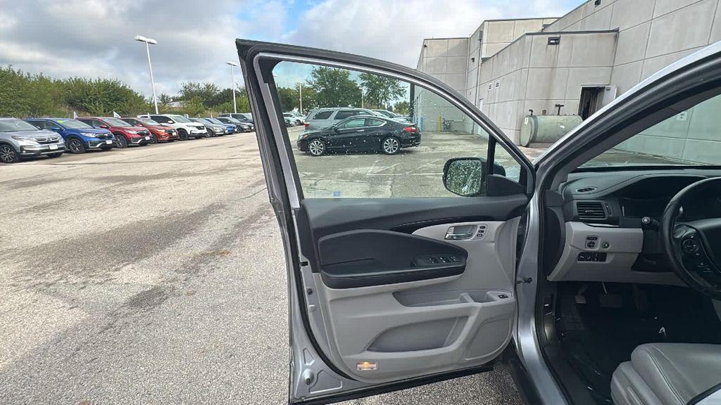 used 2017 Honda Pilot car, priced at $19,999