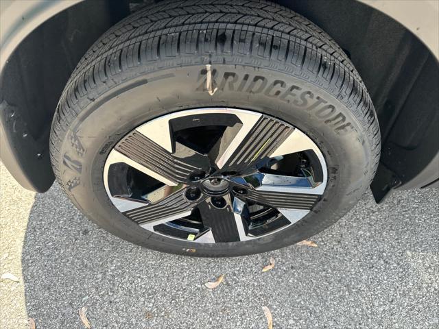 new 2025 Nissan Kicks car, priced at $25,684