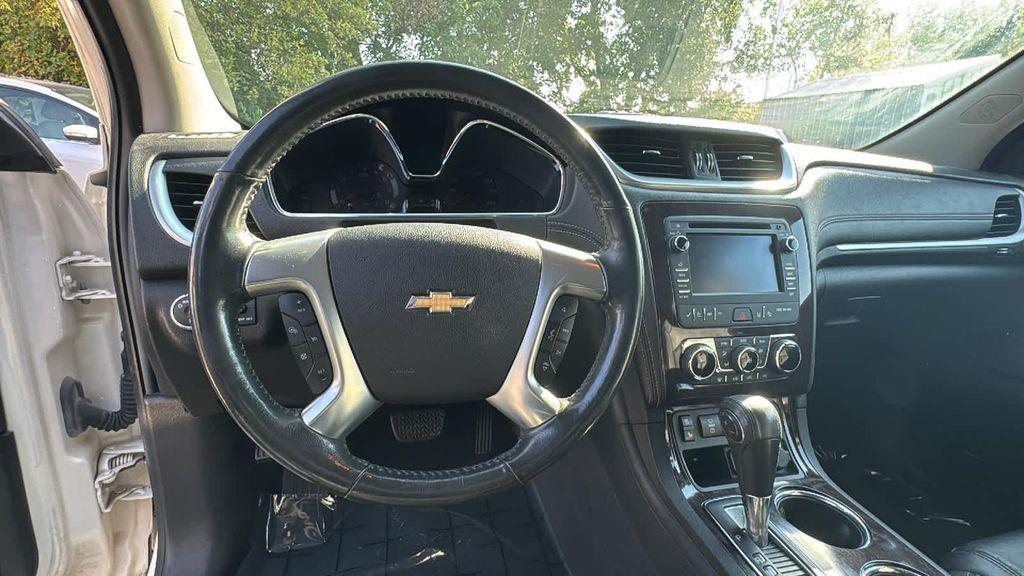 used 2015 Chevrolet Traverse car, priced at $9,999