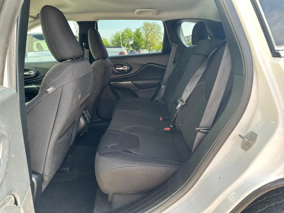 used 2019 Jeep Cherokee car, priced at $14,999