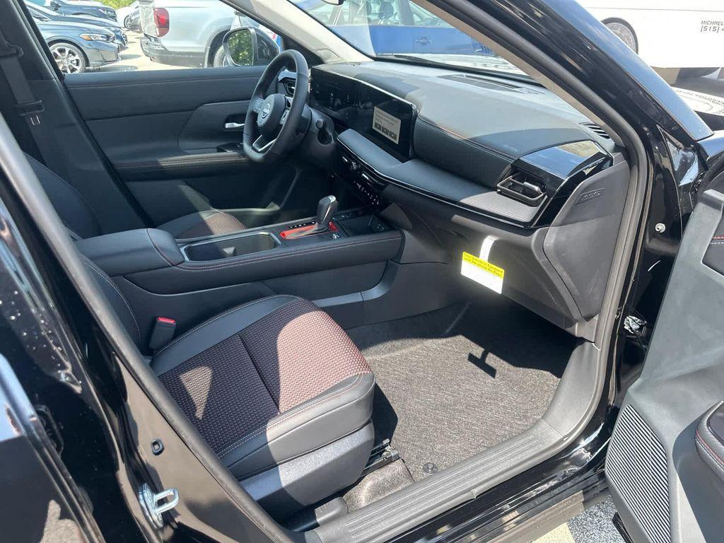 new 2025 Nissan Kicks car, priced at $30,231