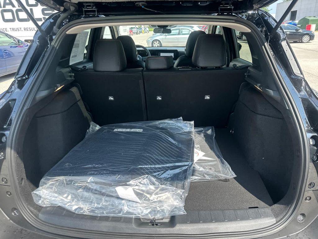 new 2025 Nissan Kicks car, priced at $30,231