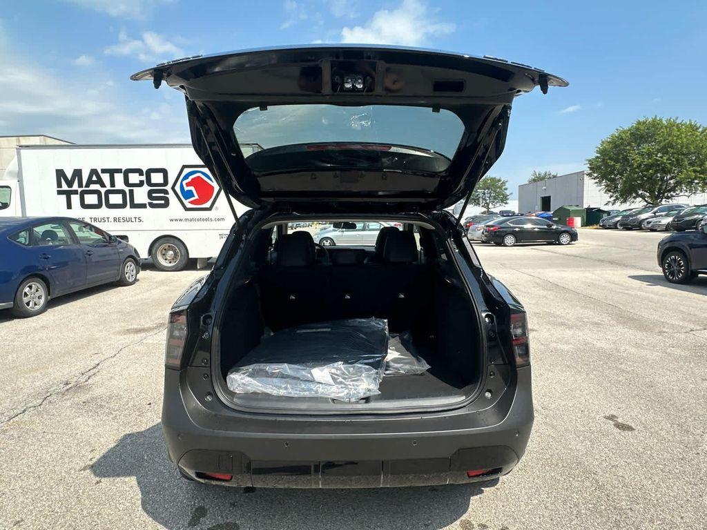 new 2025 Nissan Kicks car, priced at $30,231