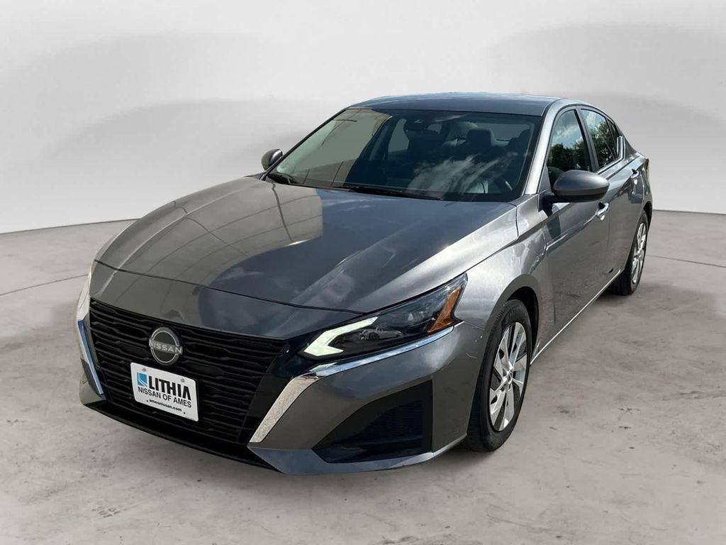 used 2023 Nissan Altima car, priced at $17,999