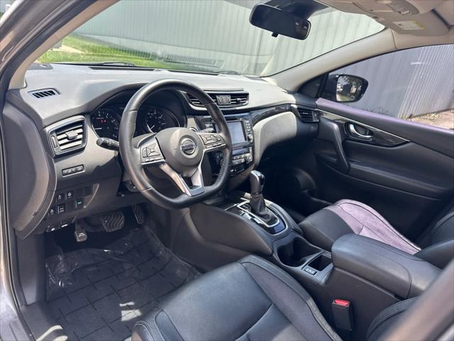 used 2017 Nissan Rogue Sport car
