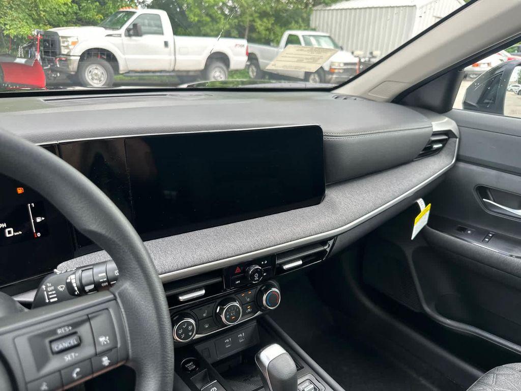 new 2025 Nissan Kicks car, priced at $27,150