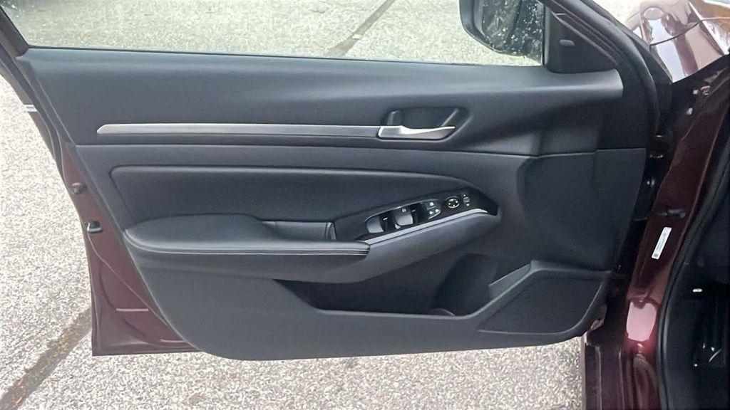 used 2023 Nissan Altima car, priced at $20,999