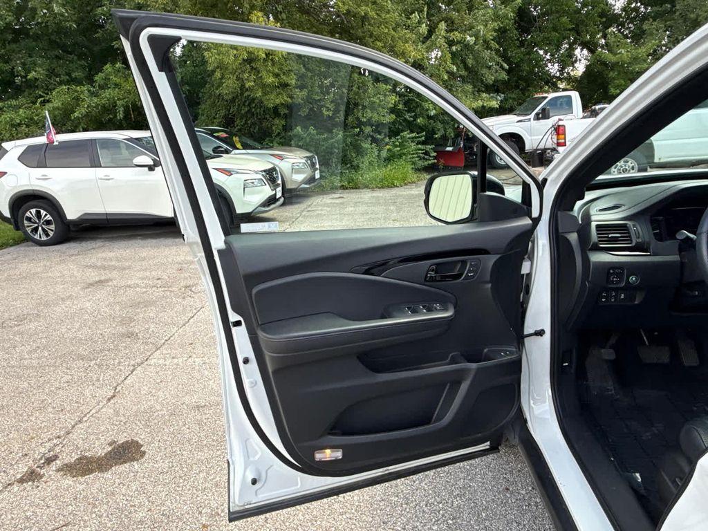 used 2023 Honda Passport car, priced at $31,999