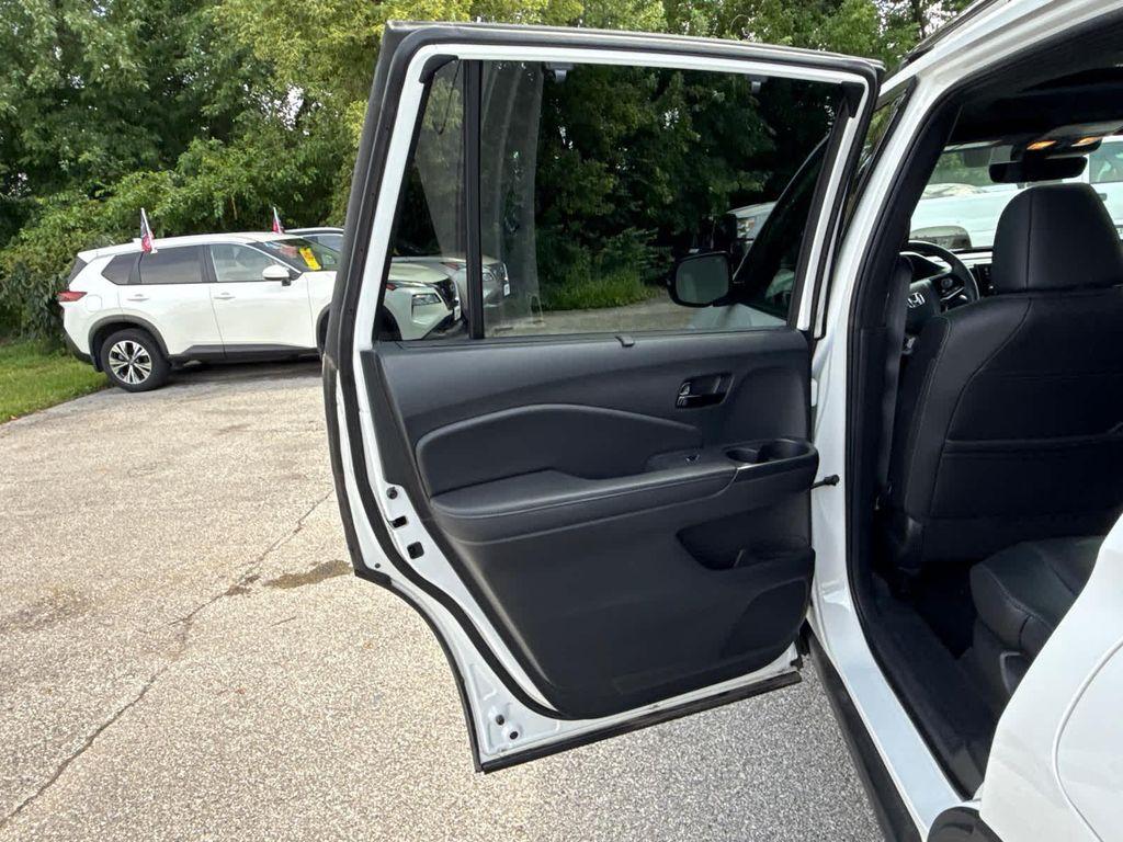 used 2023 Honda Passport car, priced at $31,999